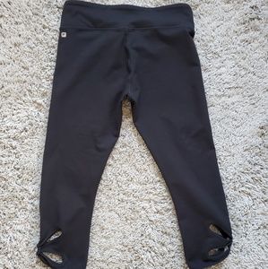 Fabletics Pants - Fabletics Petal Crop Fabletics Pants - Fabletics Petal Crop
